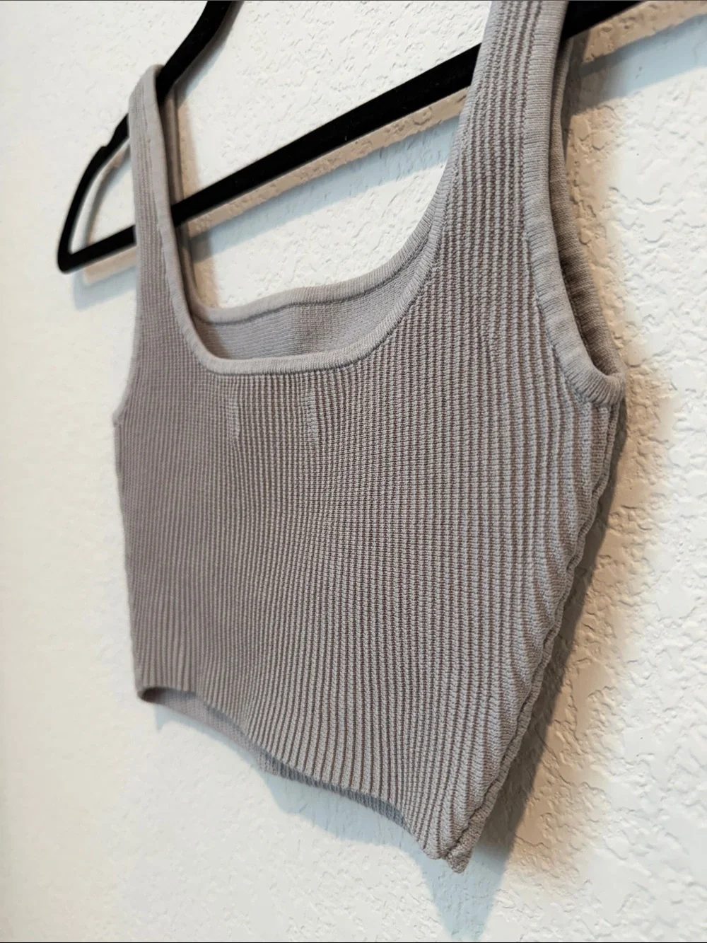 Babaton Ribbed Square Crop Top - Light Gray - Picture 4 of 10